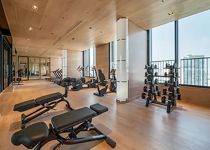 Апартаменты Walktobts>emdistrict/cityviewpool&gym/wifi/washer *